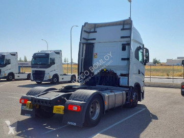 Влекач опасни товари / adr Iveco