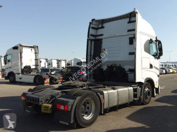 Влекач опасни товари / adr Iveco