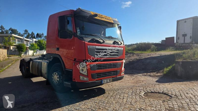 جرار Volvo