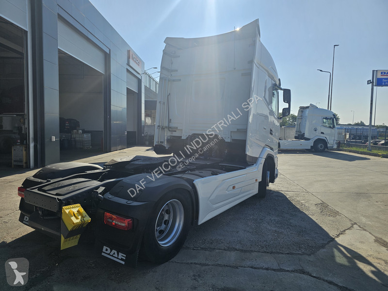 جرار DAF XG  FT 4X2