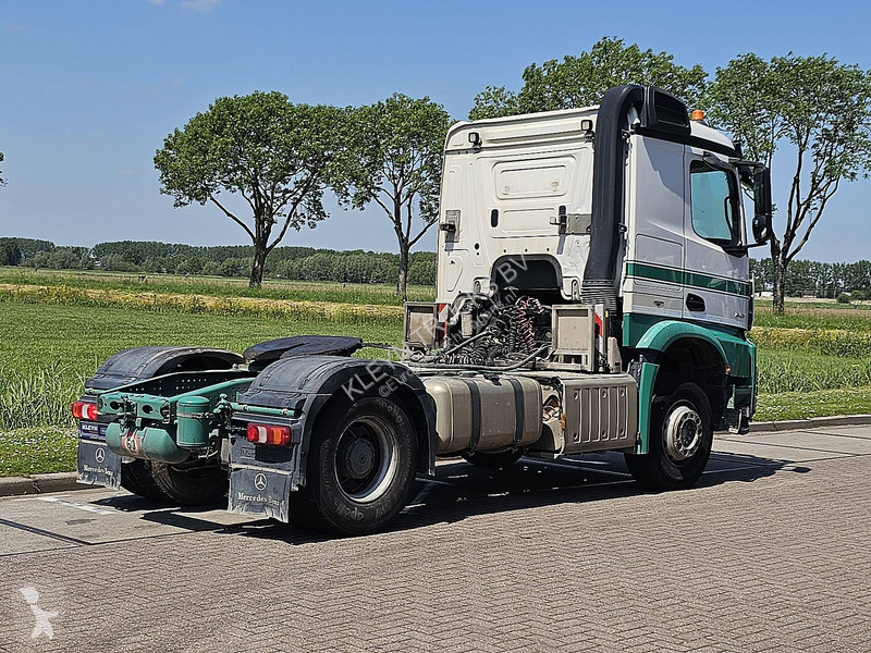 جرار Mercedes ACTROS 1945