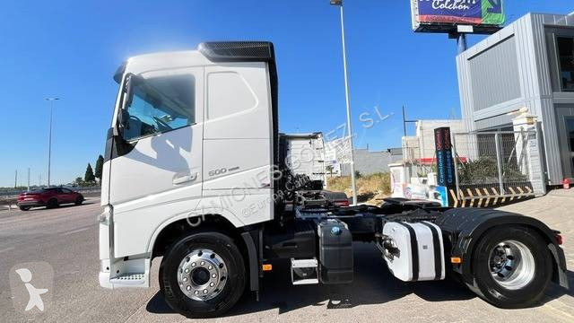 جرار Volvo