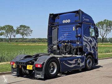 جرار Iveco