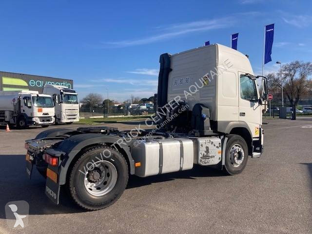 جرار Volvo