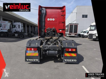 Cabeza tractora Volvo