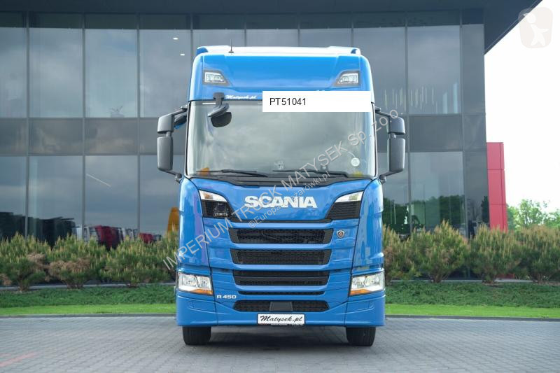 Влекач Scania