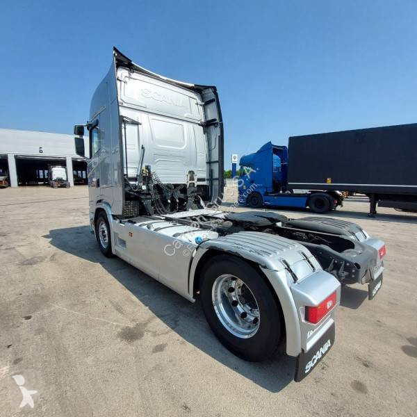 جرار Scania