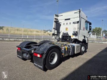 Влекач Renault T-Series