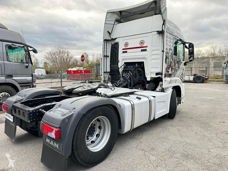 جرار MAN 440