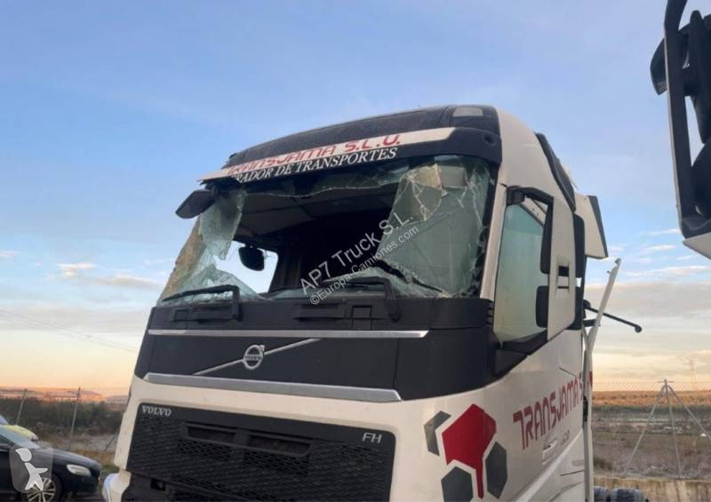 Cap tractor Volvo