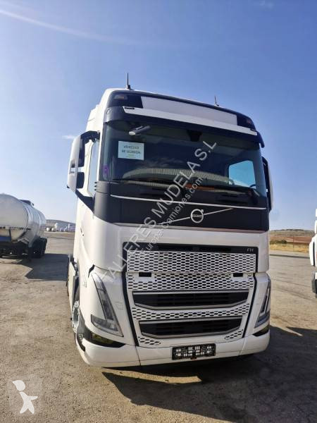 جرار Volvo