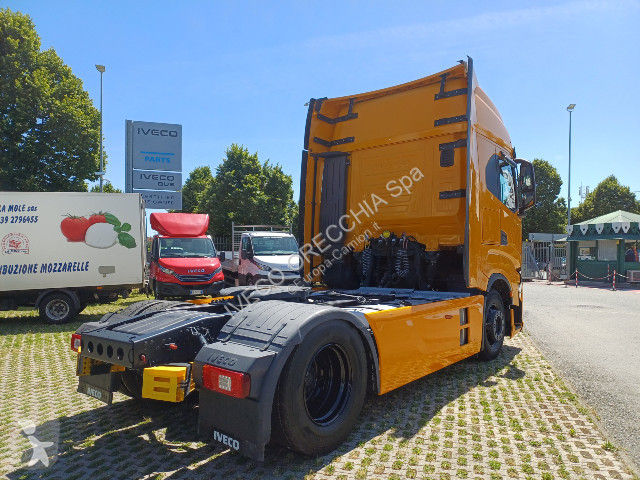 جرار Iveco S-WAY AS440S53T/P