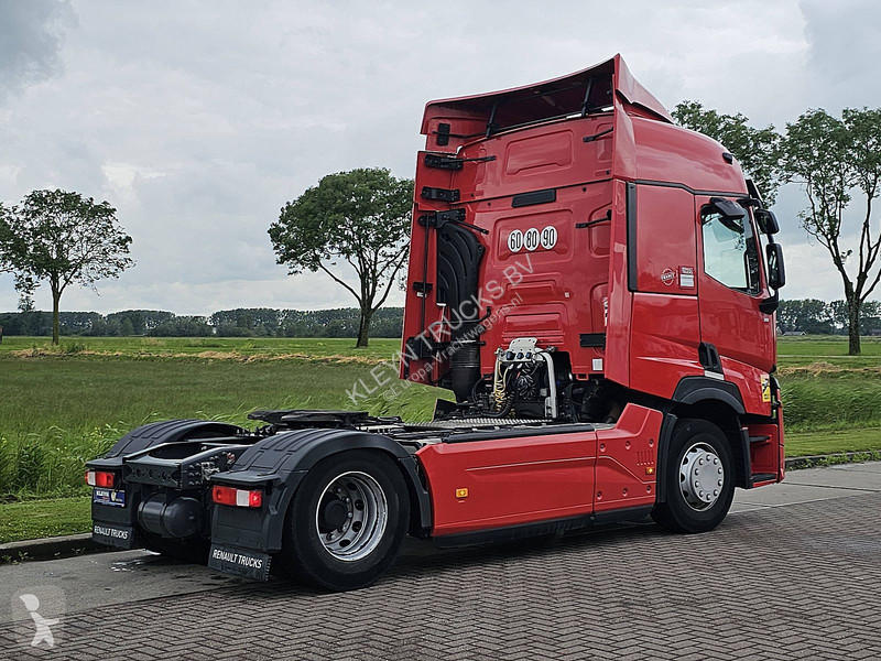 Traktor Renault T 520