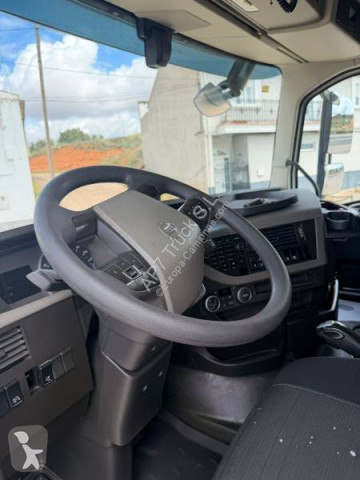 Cabeza tractora Volvo