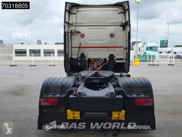 Влекач Scania