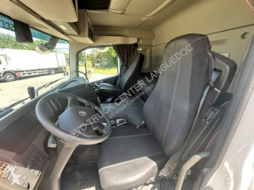 جرار Volvo