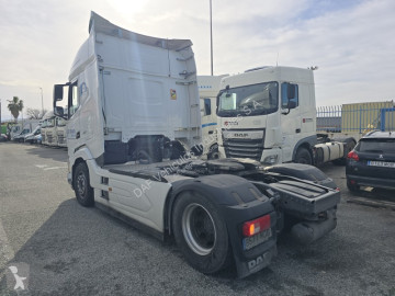 جرار DAF 480 XFn FT 4X2