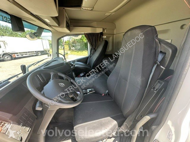 جرار Volvo VOLVO 460