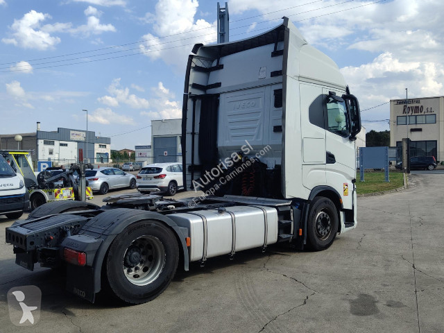 جرار Iveco Stralis AS440S46T/P