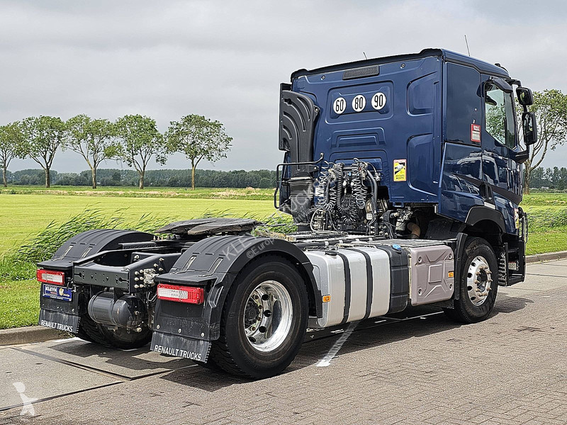جرار Renault C 440