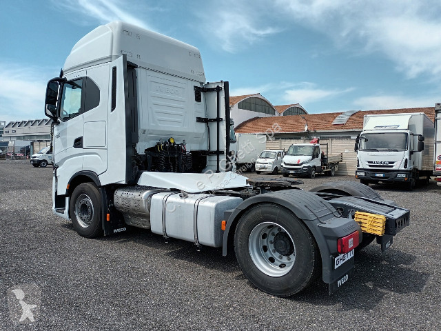 جرار Iveco S-Way AS440S48T/P