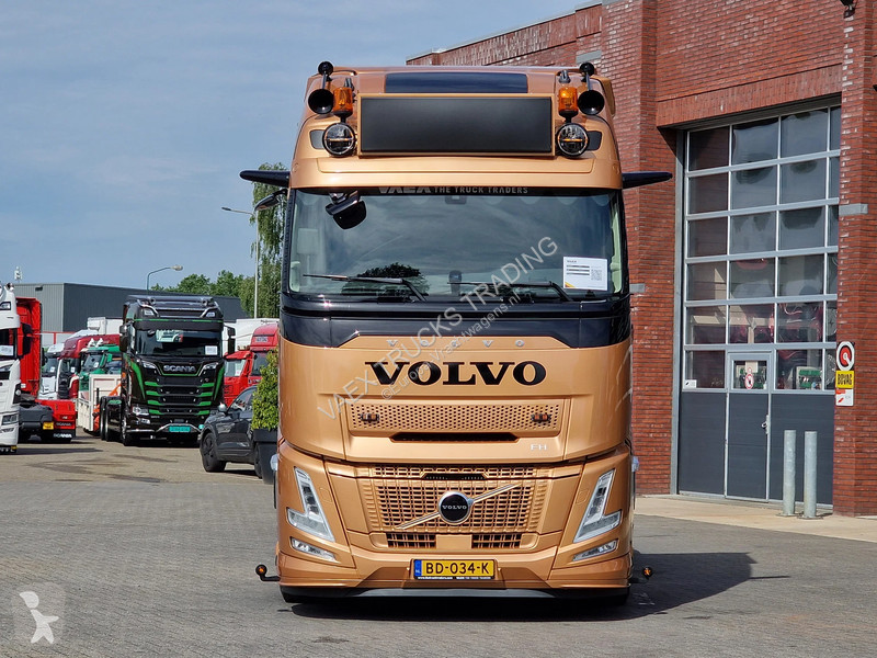 Traktor Volvo 13500 Aero Globetrotter XL 4x2 -...