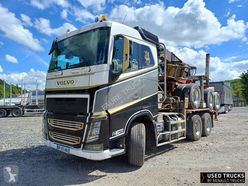 جرار Volvo