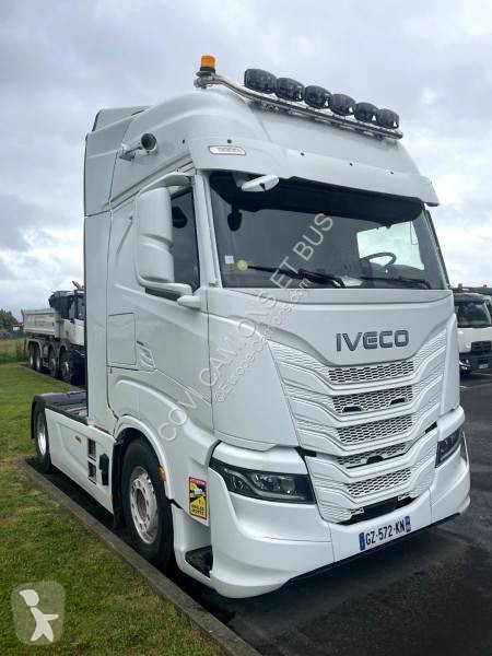 جرار Iveco