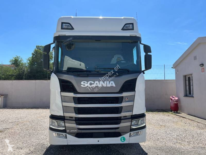 Cap tractor Scania