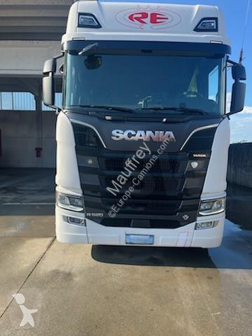 Traktor Scania 520