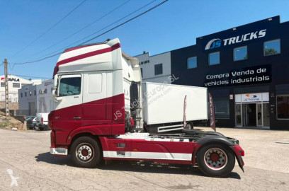 Cabeza tractora DAF