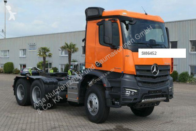 Влекач Mercedes