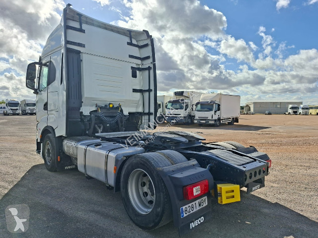 Nyergesvontató Iveco Stralis AS440S49T/P