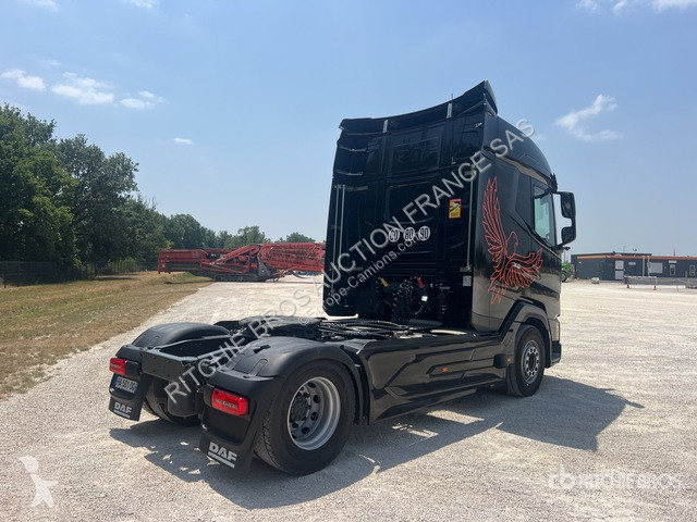 جرار DAF 530FT