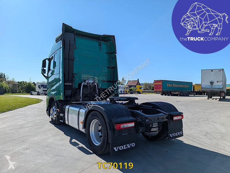 جرار Volvo 500