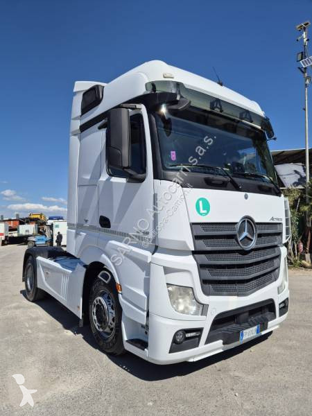 جرار Mercedes