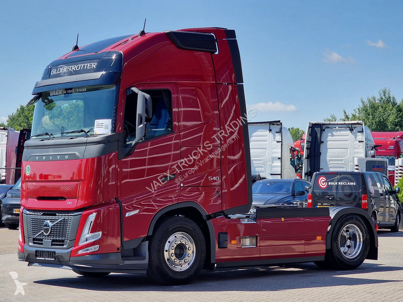 جرار Volvo 13540 Aero Globetrotter XL 4x2 - New...