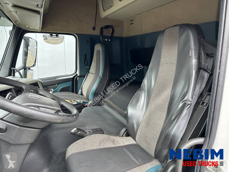 جرار Volvo - 388.765km - Volvo Dynamic Steering