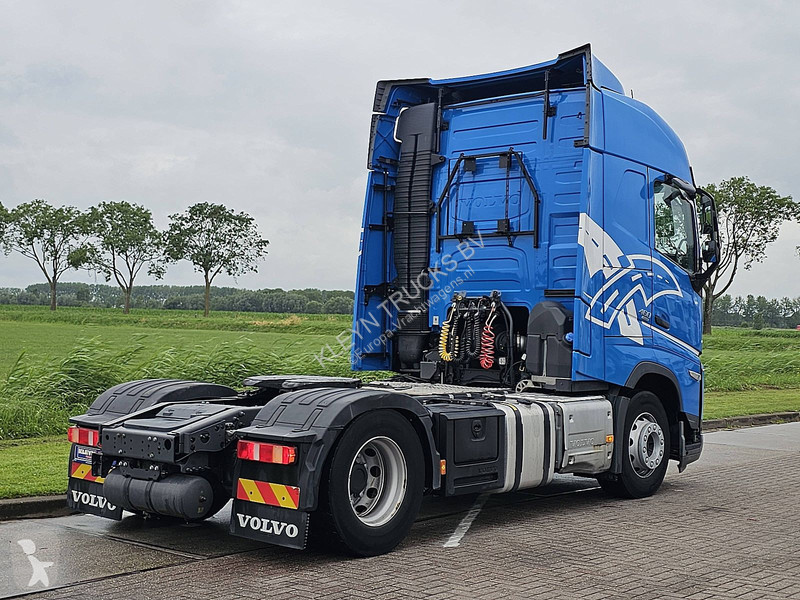 جرار Volvo 460 5 2X TANK VEB+ IPC