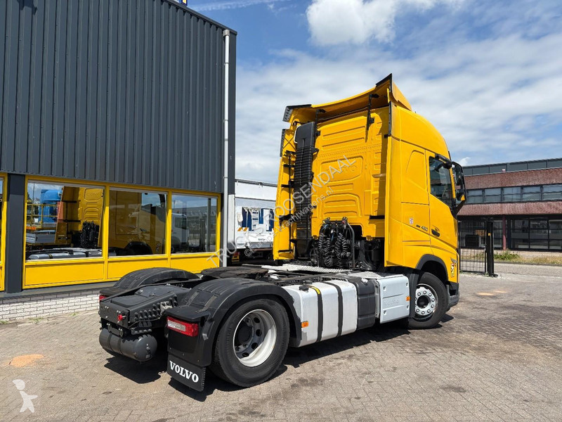 جرار Volvo FH 460 + NB chassis 2022 facelift +...