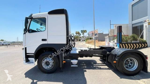 جرار Volvo