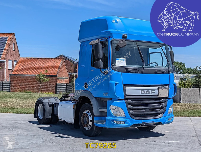 جرار DAF 440