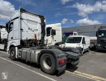 Tracteur Mercedes Actros 1845