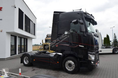 Tahač Renault