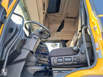 جرار Iveco S-WAY