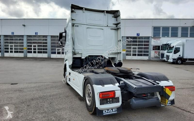 جرار DAF XG  FT 4X2