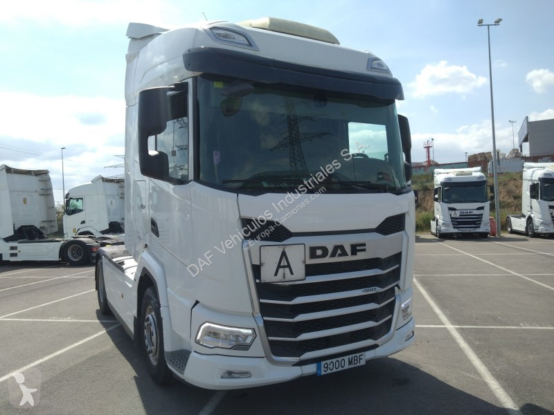 جرار DAF XFn  FT 4X2