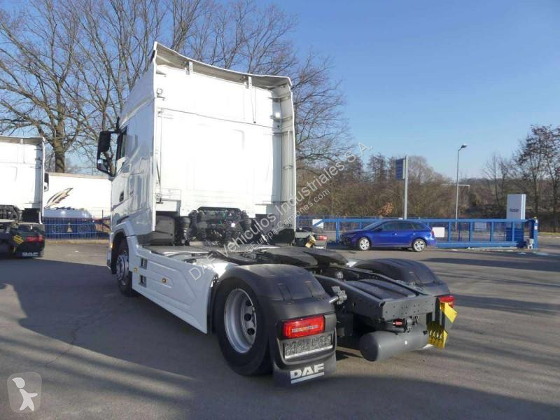 جرار DAF XG  FT 4X2