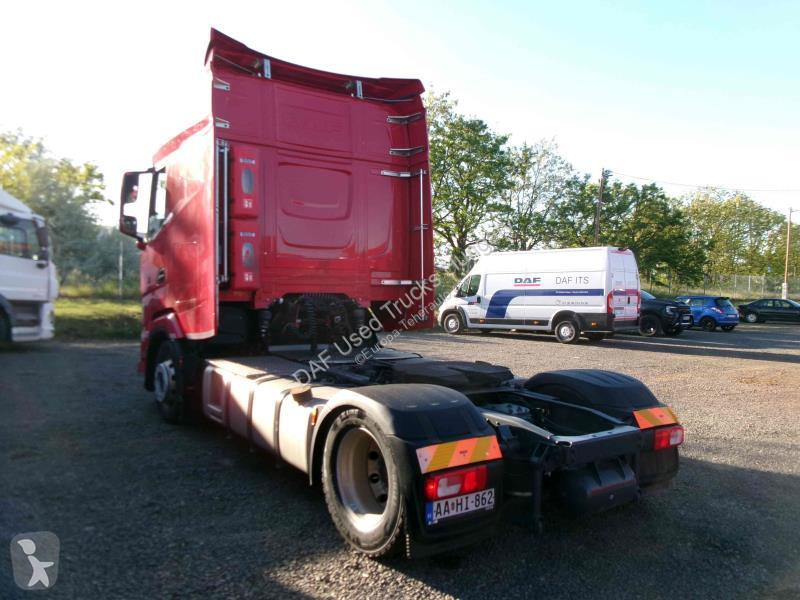 جرار DAF XG  FT LOW DECK 4X2