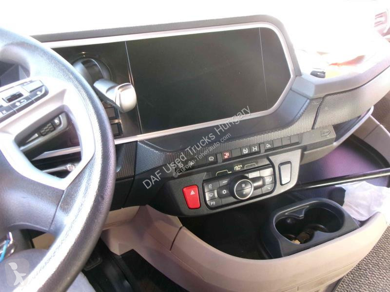 جرار DAF XG  FT LOW DECK 4X2